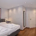 Elisabethstrasse 18, Whg 1 شقة